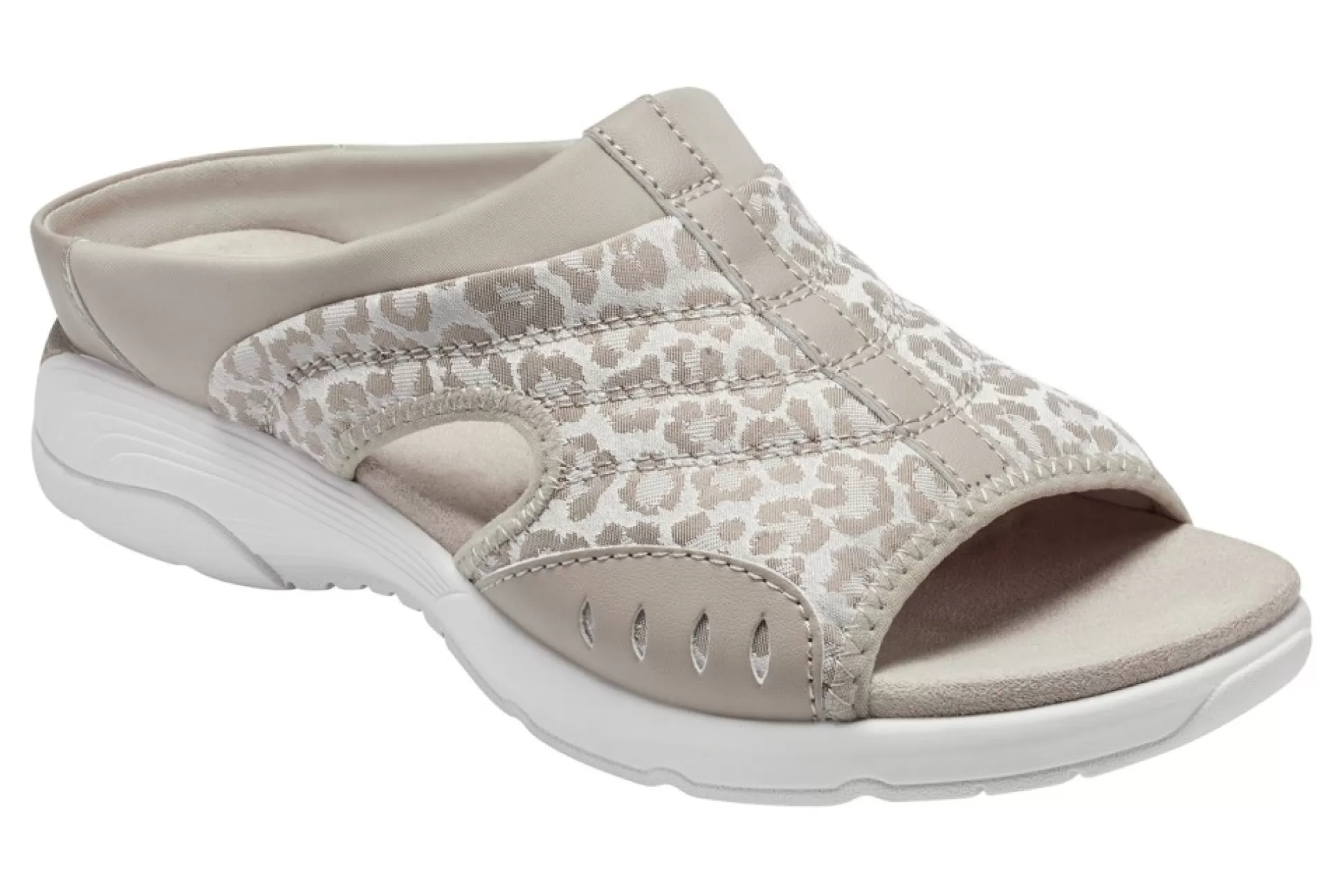 Easy Spirit Walking Shoes< Traciee - Footsmart