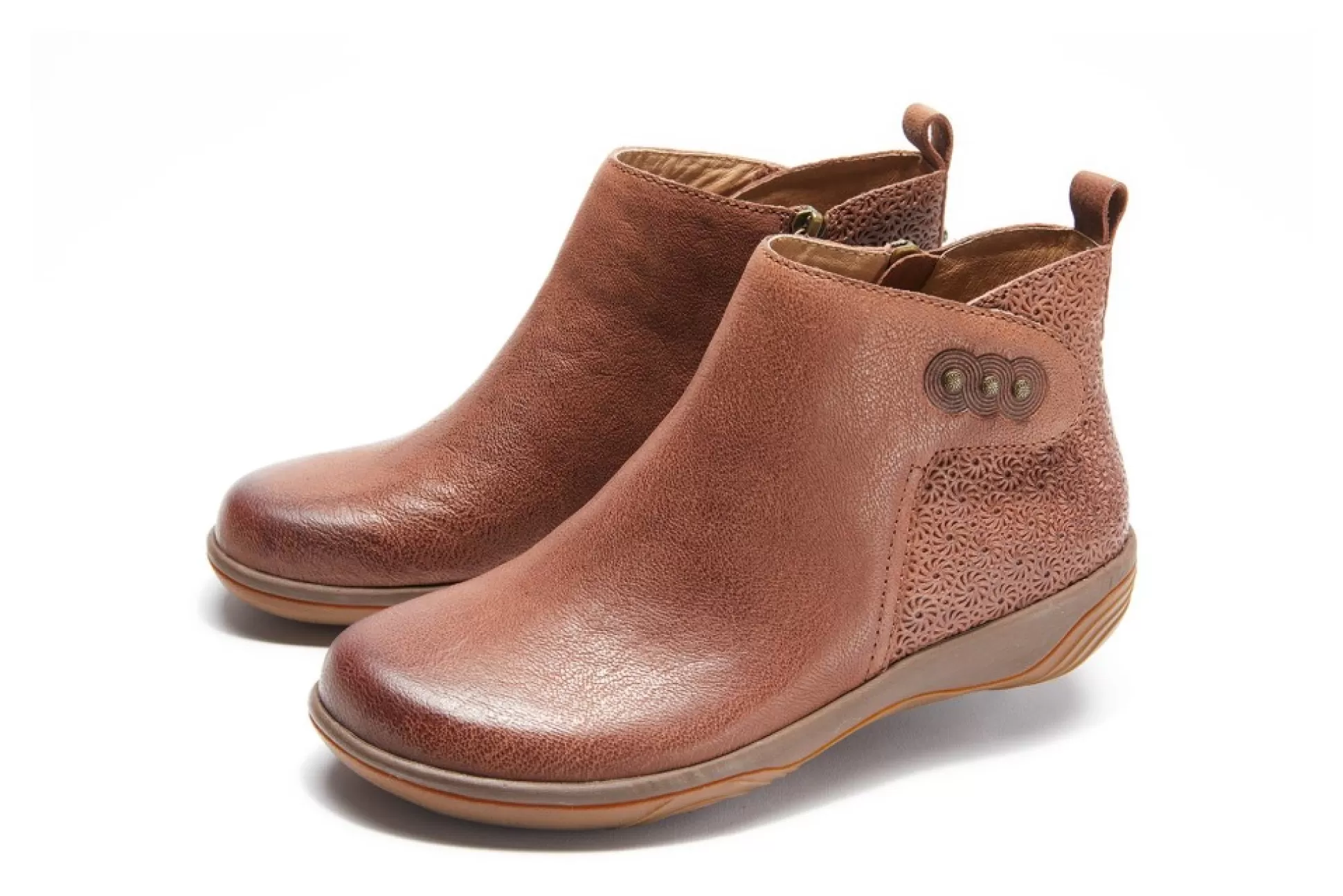 Women Halsa Footwear Boots< Althea - Footsmart