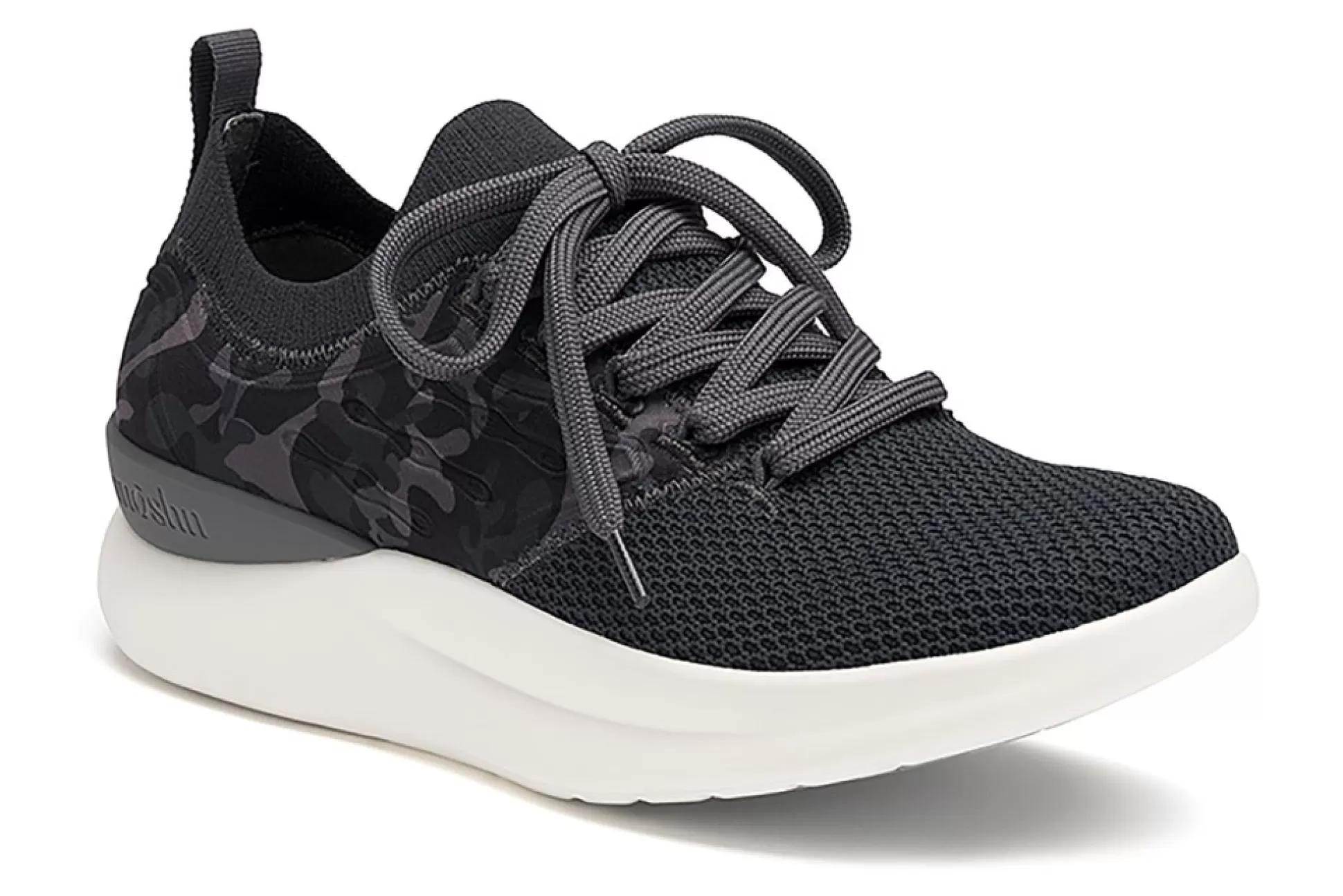 Women MOSHN by Klogs Athletic Shoes< Pulse - Footsmart