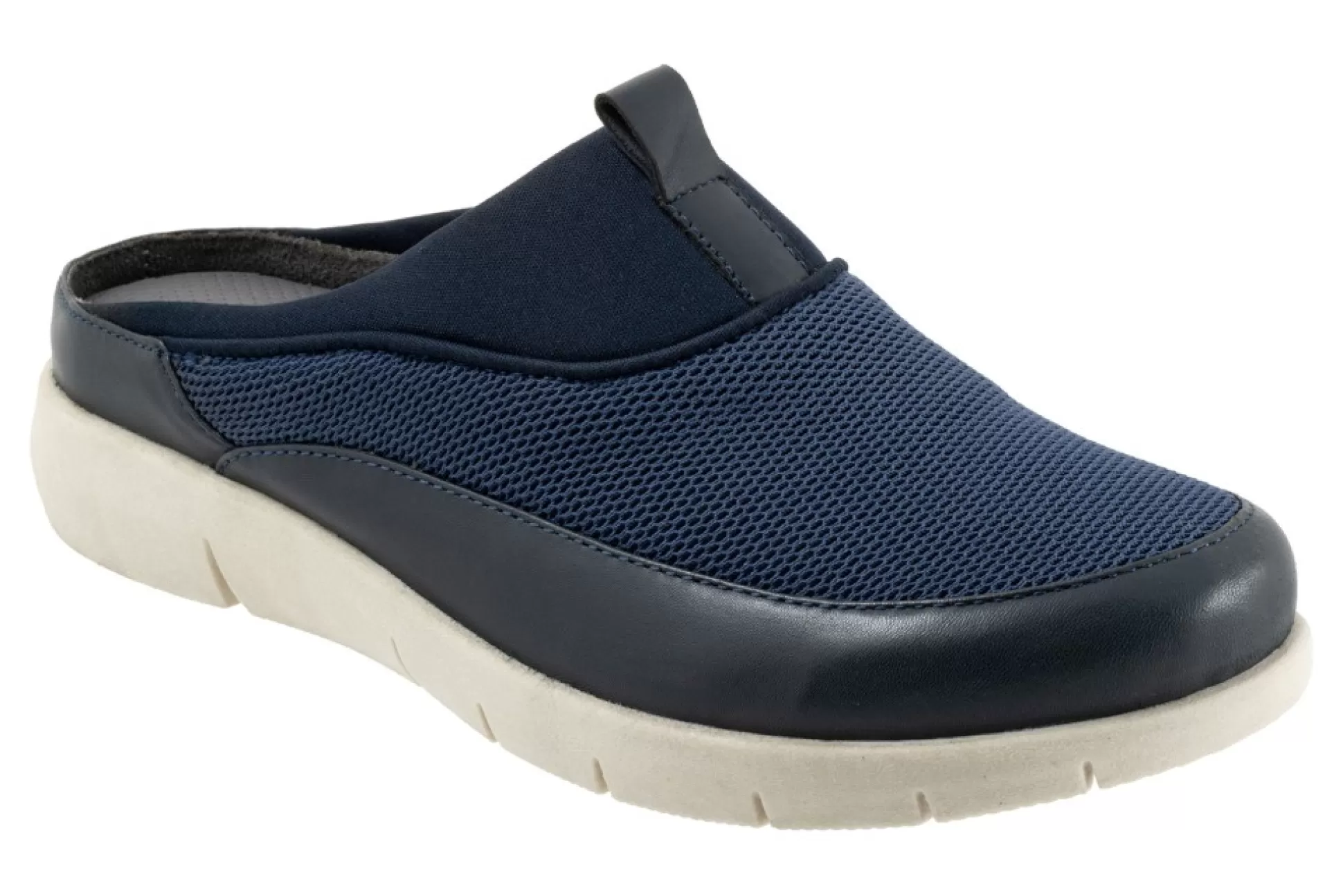 Softwalk Slip Ons< Aberdeen Sport - Footsmart