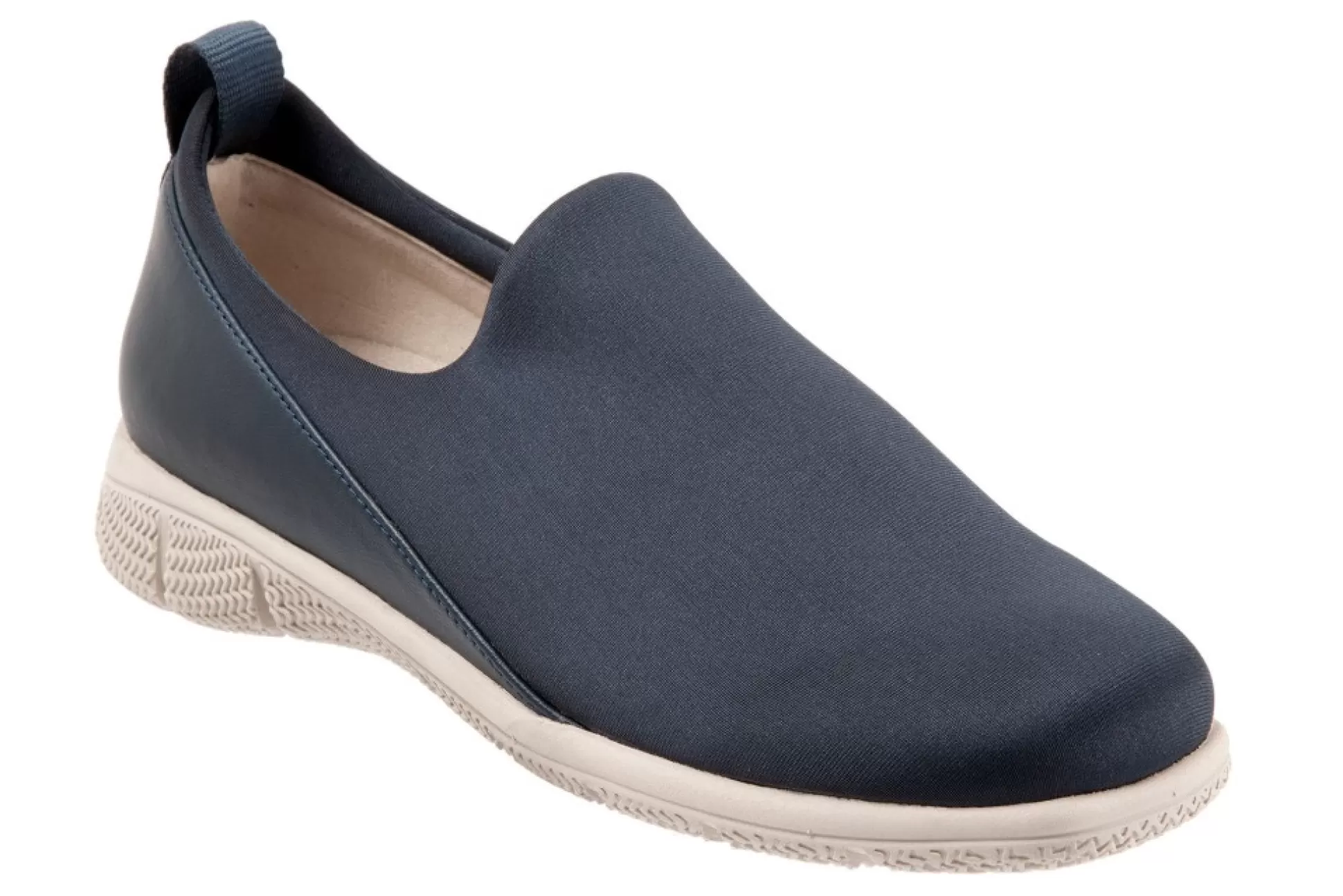 Trotters Slip Ons< Ultima - Footsmart